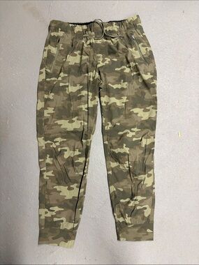Eddie Bauer Women's Camouflage Ankle Joggers - Olive Green